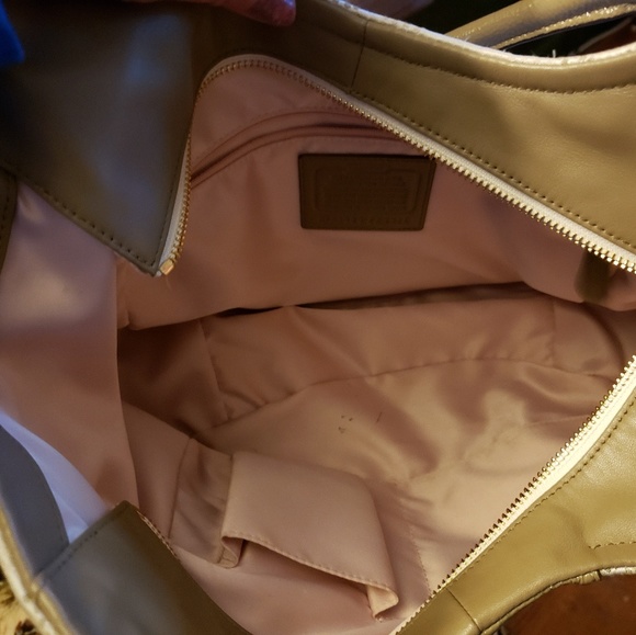 Coach purse - Picture 3 of 3